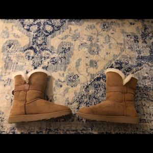 Ugg Slipper Boots // Tan // 9